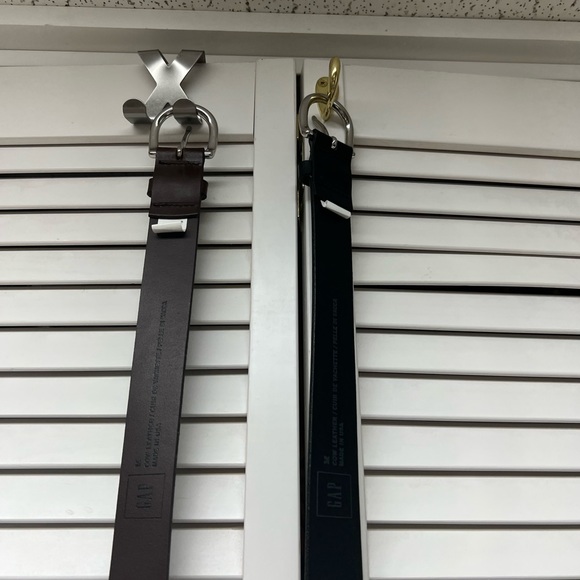 2 GAP Leather Belts Black and Brown Length 40 1/2 inches - Picture 5 of 7